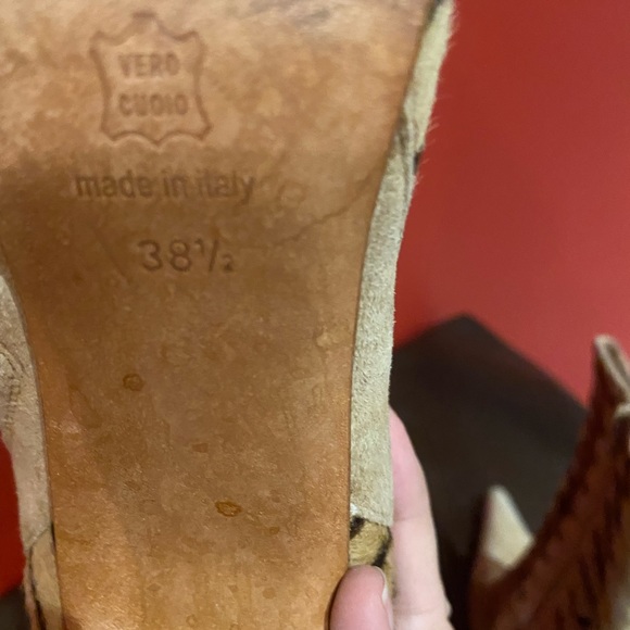 Suede boots - Picture 6 of 10